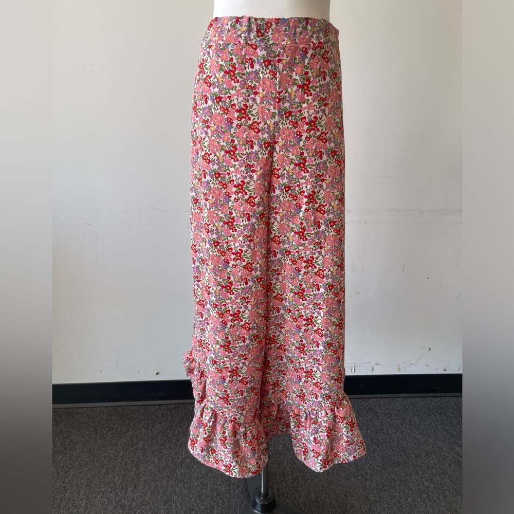 Pants flowers pattern, pink, size S,M new with out tags, festival, summer.